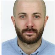 Sono laureato in storia e studio per essere insegnante di storia e filosofia